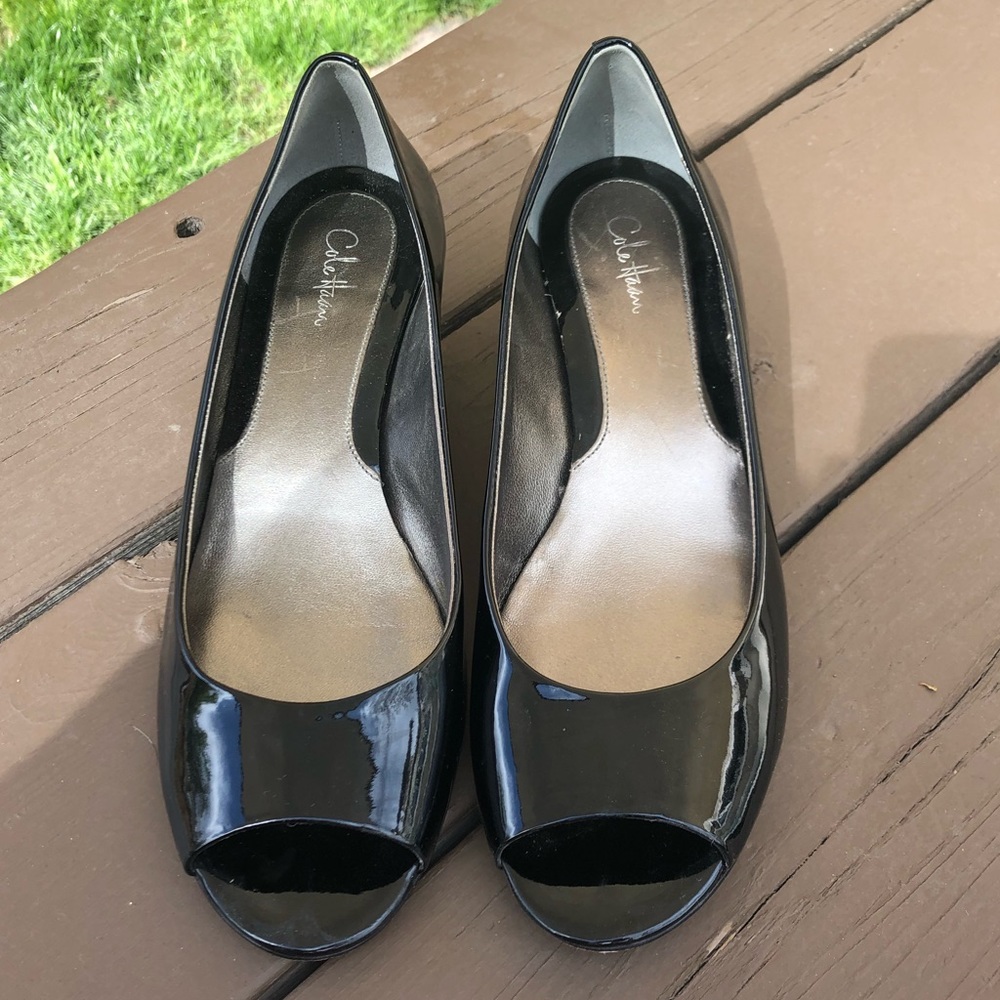 EUC Cole Haan patent leather wedges